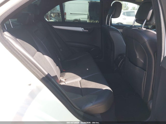 Продаж на аукціоні авто 2010 Mercedes-benz C 300 Luxury/sport, vin: WDDGF5EB8AR087976, номер лоту: 44728509