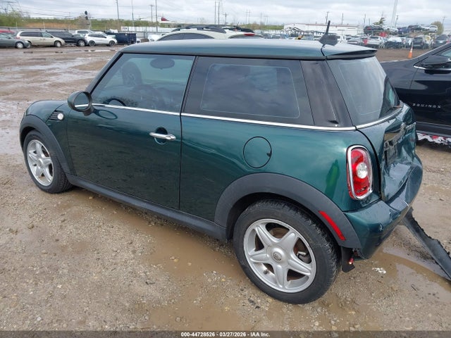 2009 MINI COOPER WMWMF335X9TW70219 Photo 2