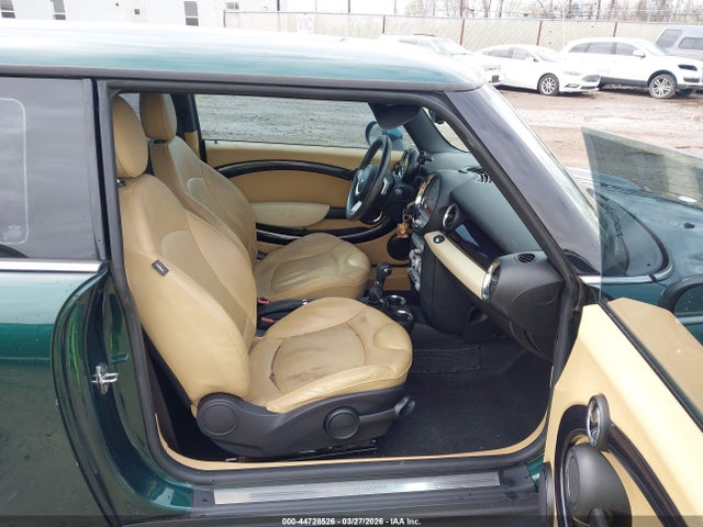 2009 MINI COOPER WMWMF335X9TW70219 Photo 4
