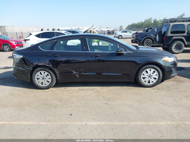 Ford FUSION S 2019 3FA6P0G76KR175550 Image 13