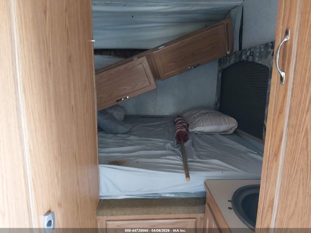 Продажа на аукционе авто 2007 Weekend Warrior Super Lite 2300fs Toy Hauler Travel Trailer, vin: 5HRFF23207C017974, номер лота: 44728560
