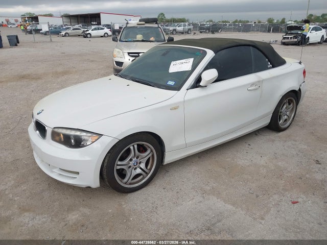 44728562 :رقم المزاد ، WBAUN1C57BVH83775 vin ، 2011 Bmw 128i مزاد بيع