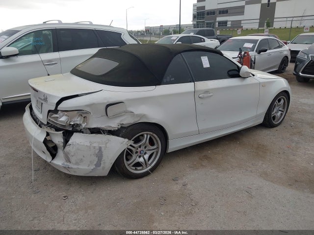 44728562 :رقم المزاد ، WBAUN1C57BVH83775 vin ، 2011 Bmw 128i مزاد بيع