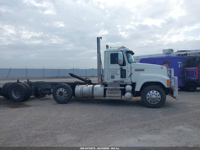 44728570 :رقم المزاد ، 1M2AN07C3DM012269 vin ، 2013 Mack 600 Chu600 مزاد بيع