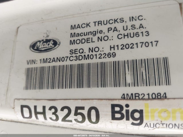 44728570 :رقم المزاد ، 1M2AN07C3DM012269 vin ، 2013 Mack 600 Chu600 مزاد بيع