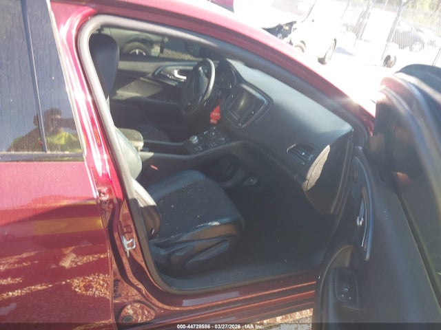 Продаж на аукціоні авто 2015 Chrysler 200 S, vin: 1C3CCCBBXFN527015, номер лоту: 44728586
