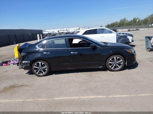 1N4AL3AP5HN324218 Nissan Altima 2.5 Sr