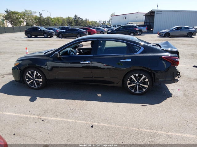 1N4AL3AP5HN324218 Nissan Altima 2.5 Sr