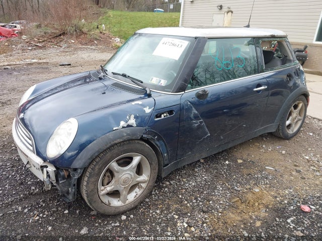 2006 MINI COOPER WMWRC33546TK65855 Photo 1