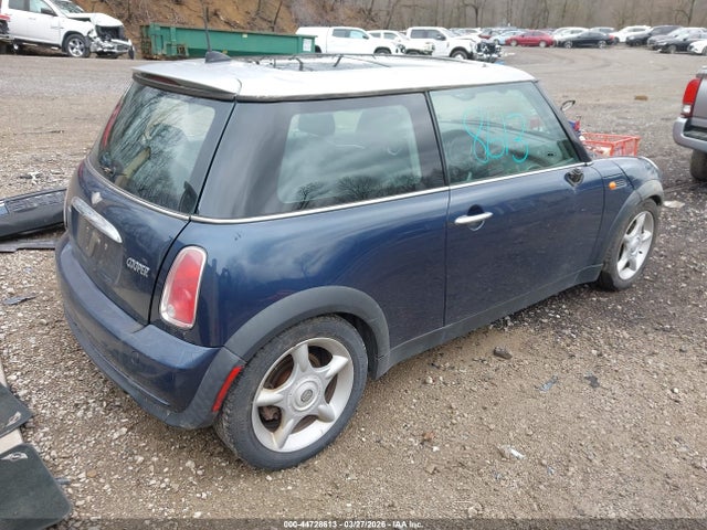 2006 MINI COOPER WMWRC33546TK65855 Photo 3