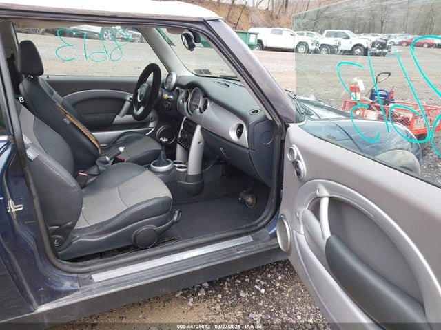 2006 MINI COOPER WMWRC33546TK65855 Photo 4