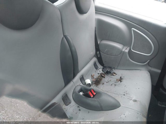 2006 MINI COOPER WMWRC33546TK65855 Photo 7