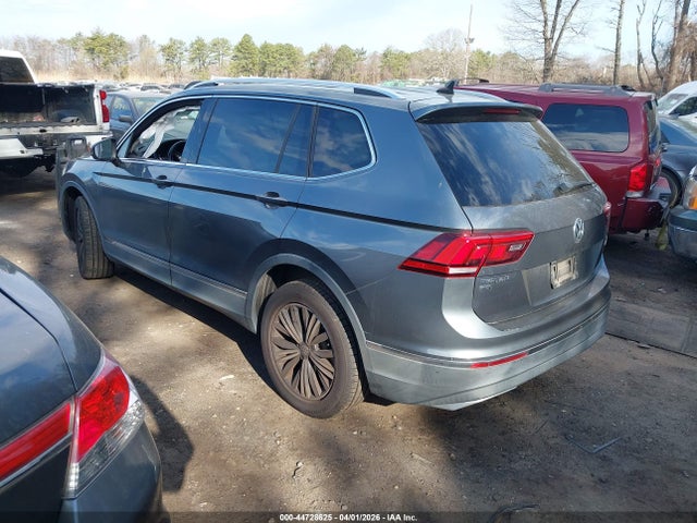 44728625 :رقم المزاد ، 3VV2B7AX9JM081278 vin ، 2018 Volkswagen Tiguan 2.0t Se/2.0t Sel مزاد بيع