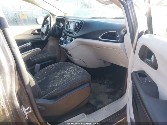 2017 CHRYSLER PACIFICA 2C4RC1CG5HR815955 Photo 4