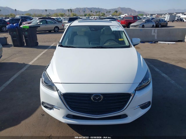 3MZBN1W31JM173362 Mazda Mazda3 Grand Touring