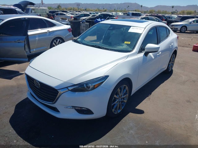 3MZBN1W31JM173362 Mazda Mazda3 Grand Touring