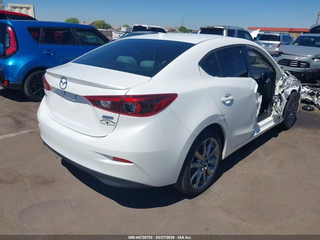 3MZBN1W31JM173362 Mazda Mazda3 Grand Touring