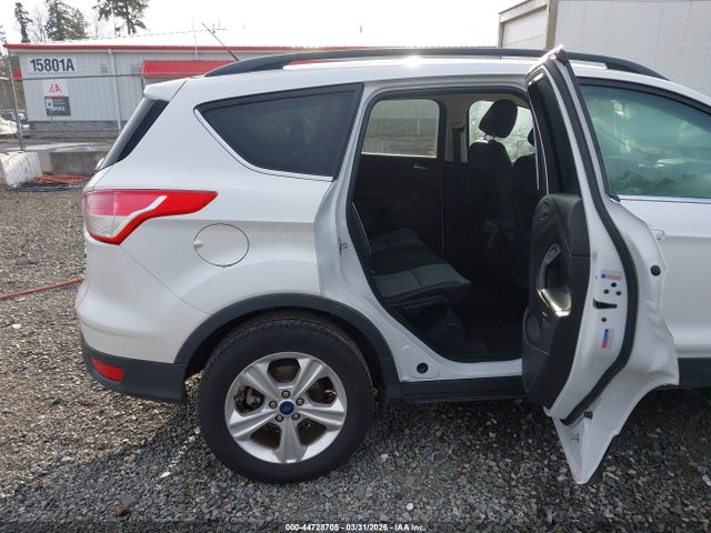 1FMCU0G93GUA39976 Ford ESCAPE SE