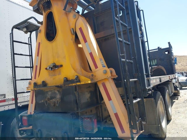 Продажа на аукционе авто 2016 Kenworth Construction T800, vin: 1NKDL40X7GJ476746, номер лота: 44728725