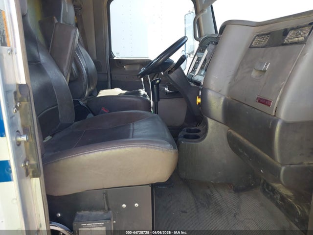 Продажа на аукционе авто 2016 Kenworth Construction T800, vin: 1NKDL40X7GJ476746, номер лота: 44728725