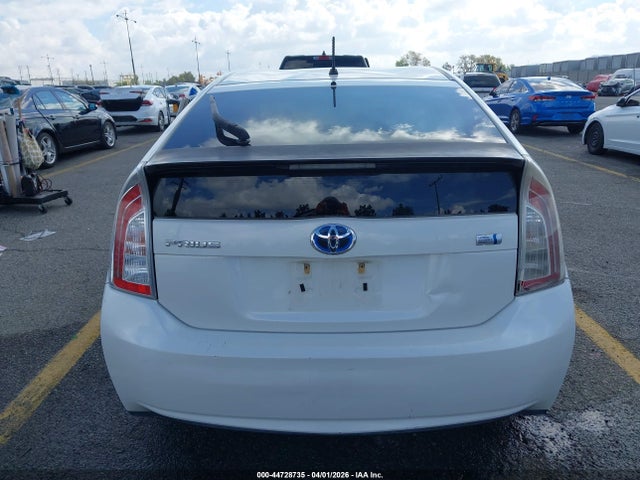 Toyota Prius Two 2014 JTDKN3DU2E0381219 Image 17