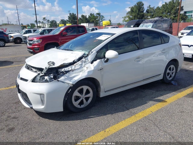 Toyota Prius Two 2014 JTDKN3DU2E0381219 Image 2