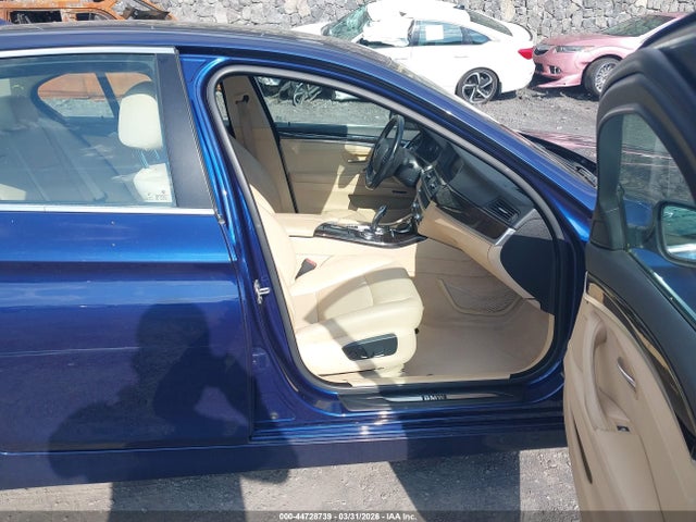 2015 Bmw 528i მანქანა იყიდება აუქციონზე, vin: WBA5A5C56FD520886, აუქციონის ნომერი: 44728739