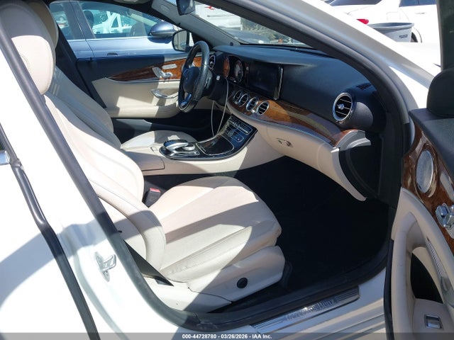 2017 MERCEDES-BENZ E 300 WDDZF4JB4HA007834 Photo 4