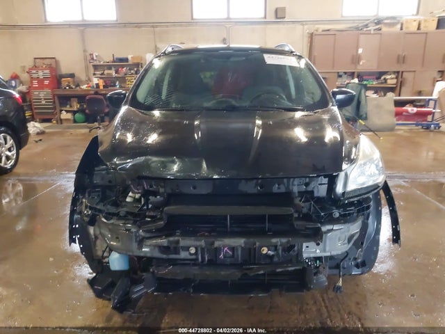 1FMCU9GX3FUC47325 Ford ESCAPE SE