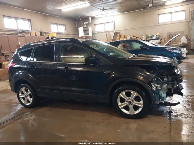 1FMCU9GX3FUC47325 Ford ESCAPE SE
