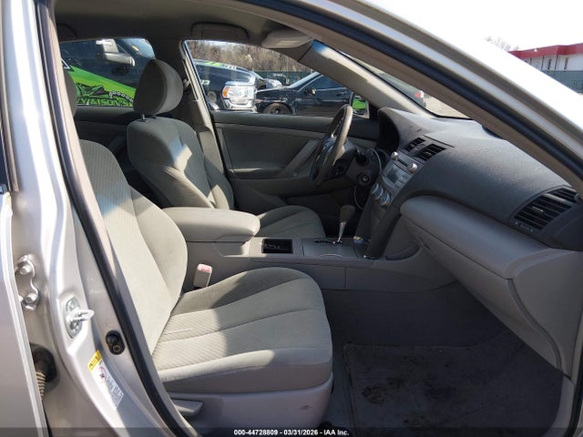 44728809 :رقم المزاد ، 4T1BE46K17U573238 vin ، 2007 Toyota Camry Le/se مزاد بيع
