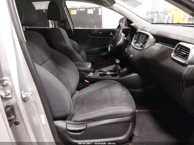Продажа на аукционе авто 2019 Kia Sorento 2.4l L, vin: 5XYPG4A33KG593246, номер лота: 44728817