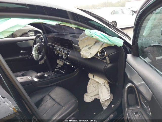 2022 Mercedes-benz A 220 მანქანა იყიდება აუქციონზე, vin: W1K3G4EB9NJ368260, აუქციონის ნომერი: 44728831