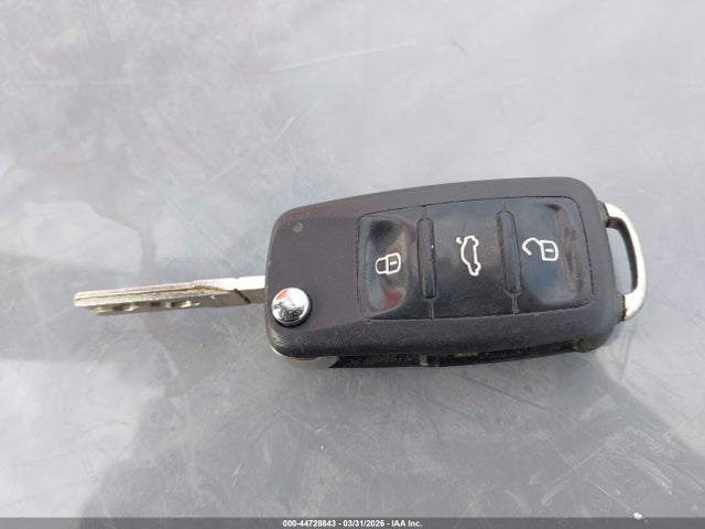 2013 Volkswagen Jetta 2.5l Se მანქანა იყიდება აუქციონზე, vin: 3VWDX7AJ2DM256704, აუქციონის ნომერი: 44728843