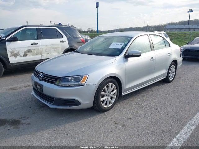 2013 Volkswagen Jetta 2.5l Se მანქანა იყიდება აუქციონზე, vin: 3VWDX7AJ2DM256704, აუქციონის ნომერი: 44728843