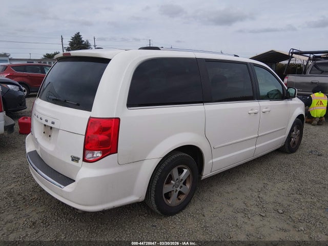 44728847 :رقم المزاد ، 2D4RN5DG5BR660768 vin ، 2011 Dodge Grand Caravan Crew مزاد بيع