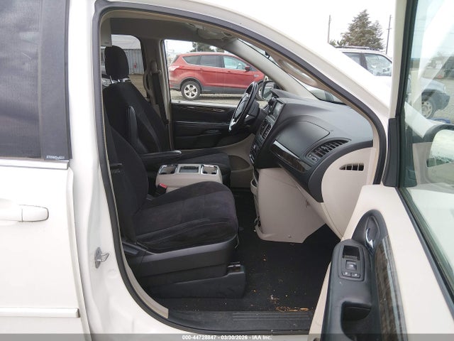 44728847 :رقم المزاد ، 2D4RN5DG5BR660768 vin ، 2011 Dodge Grand Caravan Crew مزاد بيع