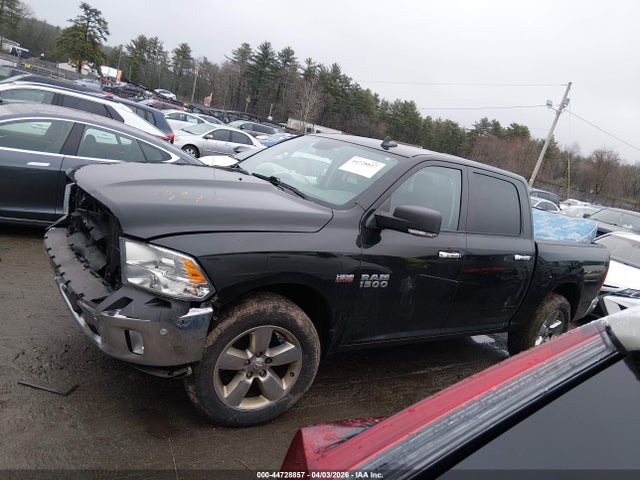 44728857 :رقم المزاد ، 3C6RR7LT8JG219689 vin ، 2018 Ram 1500 Big Horn  4x4 5'7 Box مزاد بيع