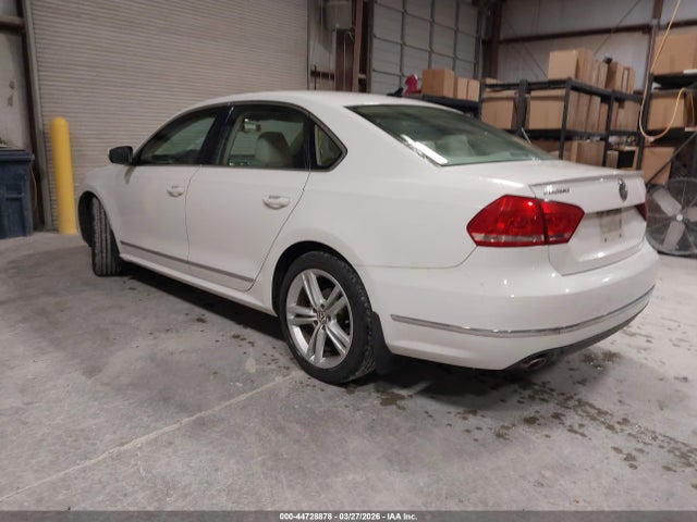 Aukcja sprzedaży 2014 Volkswagen Passat 2.0l Tdi Sel Premium, vin: 1VWCN7A39EC040810, numer aukcji: 44728878