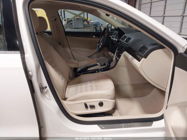 Aukcja sprzedaży 2014 Volkswagen Passat 2.0l Tdi Sel Premium, vin: 1VWCN7A39EC040810, numer aukcji: 44728878