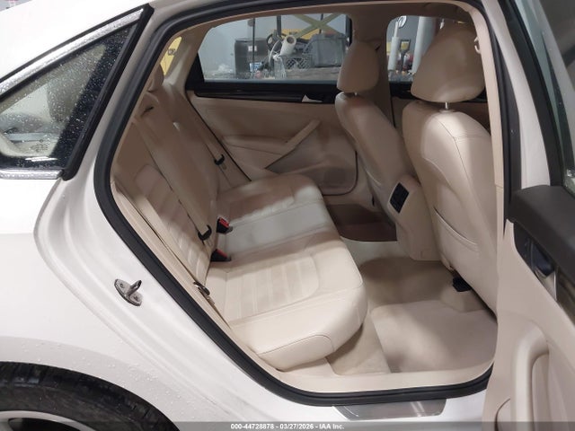 Aukcja sprzedaży 2014 Volkswagen Passat 2.0l Tdi Sel Premium, vin: 1VWCN7A39EC040810, numer aukcji: 44728878