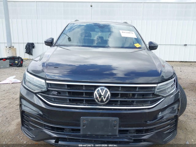 44728879 :رقم المزاد ، 3VVCB7AX5NM129949 vin ، 2022 Volkswagen Tiguan 2.0t Se R-line Black مزاد بيع