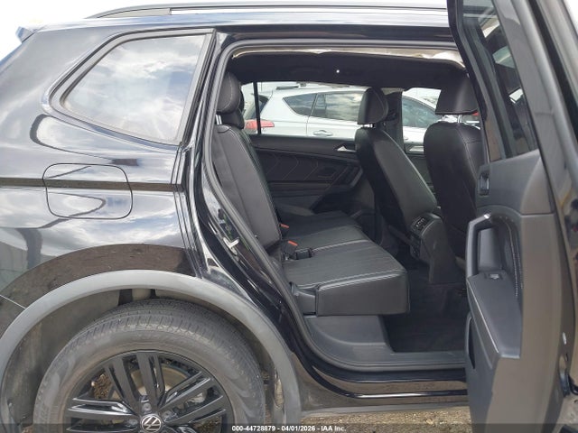 44728879 :رقم المزاد ، 3VVCB7AX5NM129949 vin ، 2022 Volkswagen Tiguan 2.0t Se R-line Black مزاد بيع