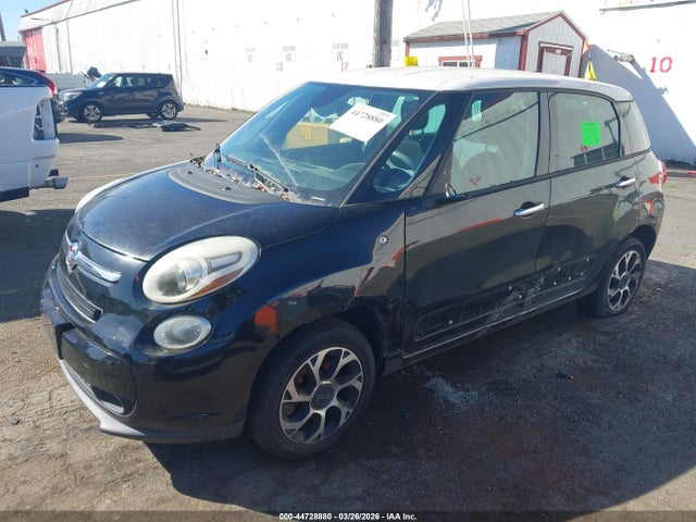 2014 FIAT 500L ZFBCFABHXEZ002574 Photo 1