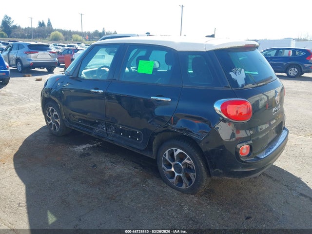 2014 FIAT 500L ZFBCFABHXEZ002574 Photo 2