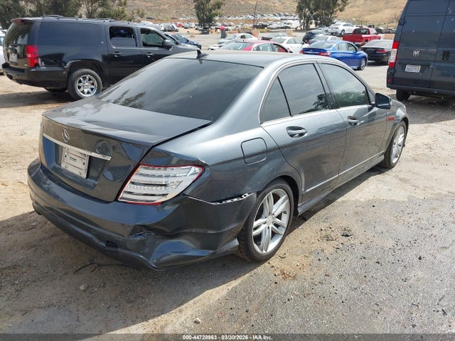 Продаж на аукціоні авто 2013 Mercedes-benz C 250 Luxury/sport, vin: WDDGF4HB2DA816997, номер лоту: 44728963