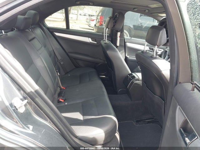 Продаж на аукціоні авто 2013 Mercedes-benz C 250 Luxury/sport, vin: WDDGF4HB2DA816997, номер лоту: 44728963