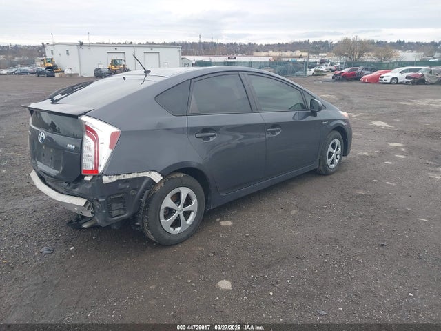 Toyota Prius Two 2015 JTDKN3DU7F1889746 Image 4