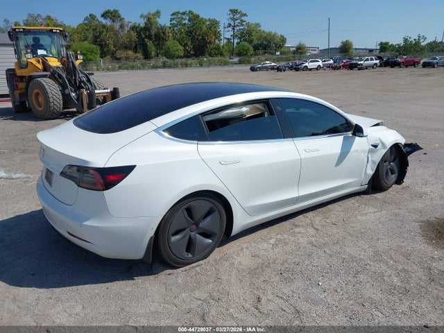 2018 TESLA MODEL 3 5YJ3E1EA3JF017335 Photo 3