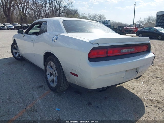 2011 DODGE CHALLENGER 2B3CJ4DG4BH602232 Photo 2